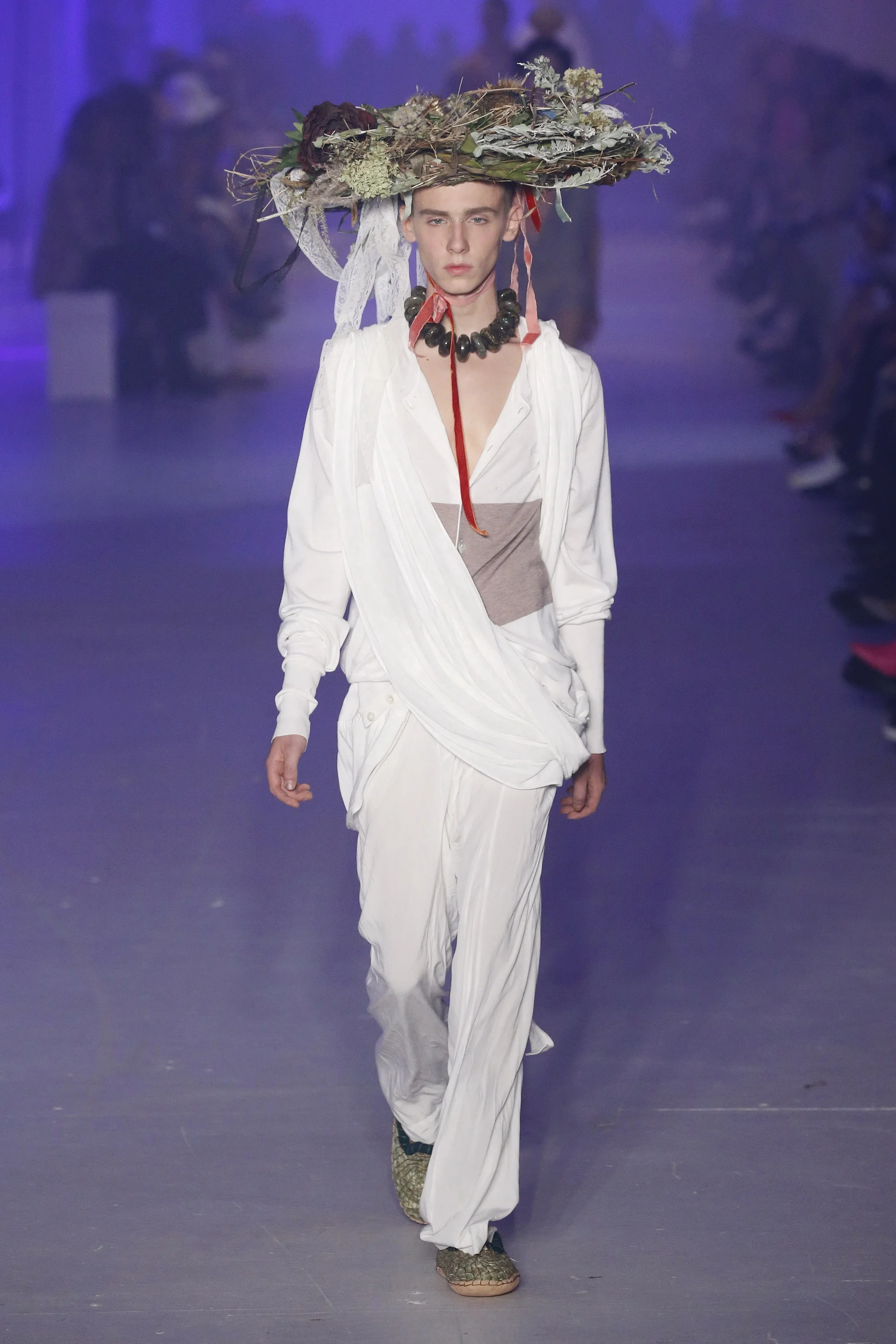 Andreas Kronthaler for Vivienne Westwood SS20 Runway Show [Video]: Paris Fashion Week