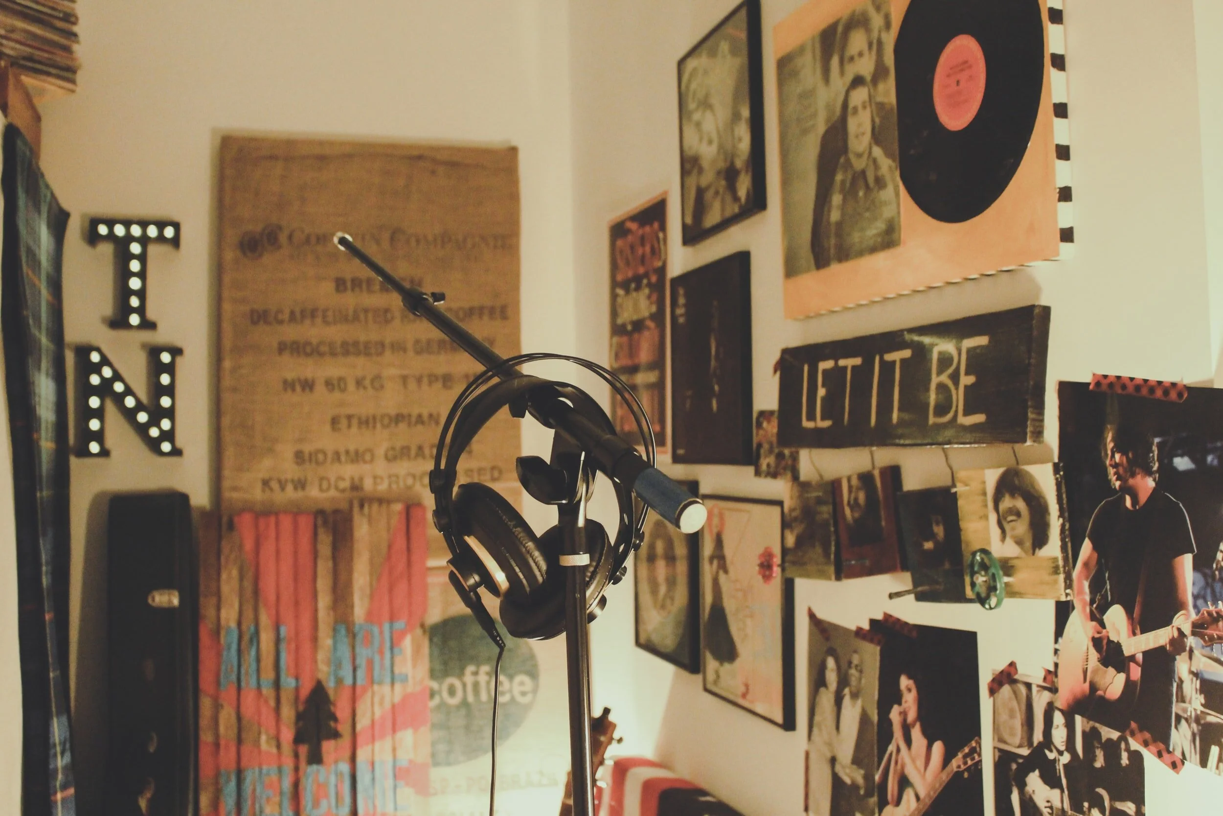 Music Entrepreneurs: Why Buying Beats Is A Smarter Choice For Artists