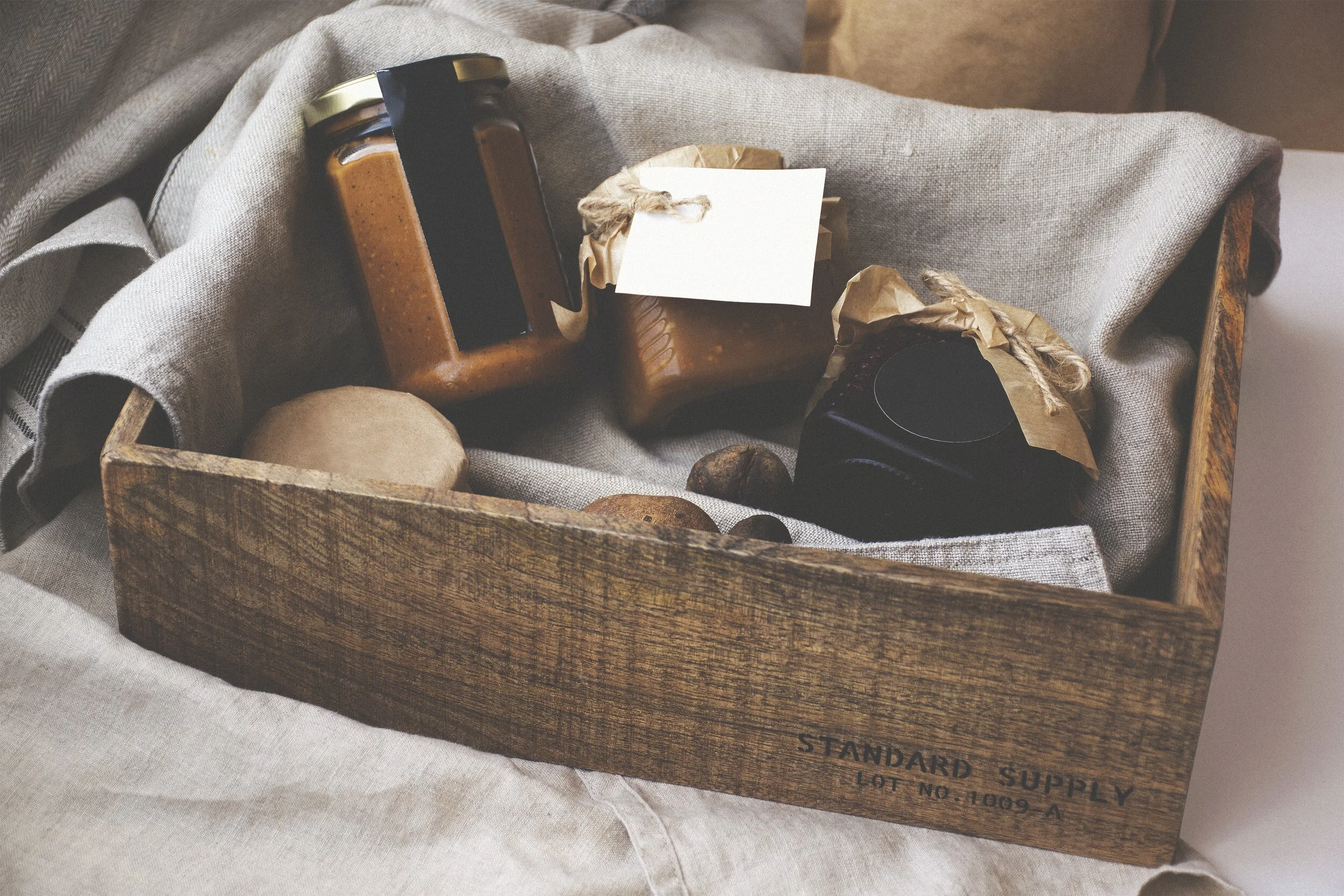 6 Meaningful Gift Ideas To Surprise Your Girl With