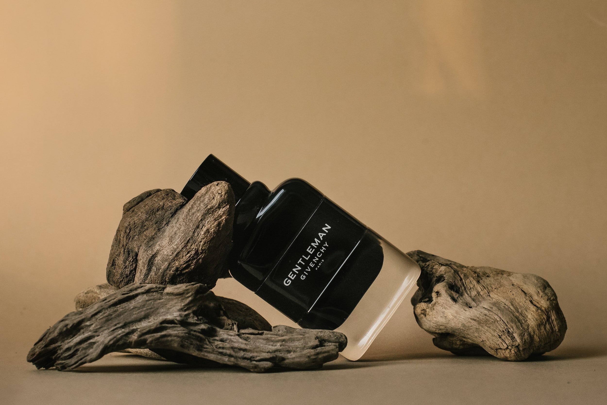 Why Giving Perfume To A Loved One Makes The Perfect Gift 