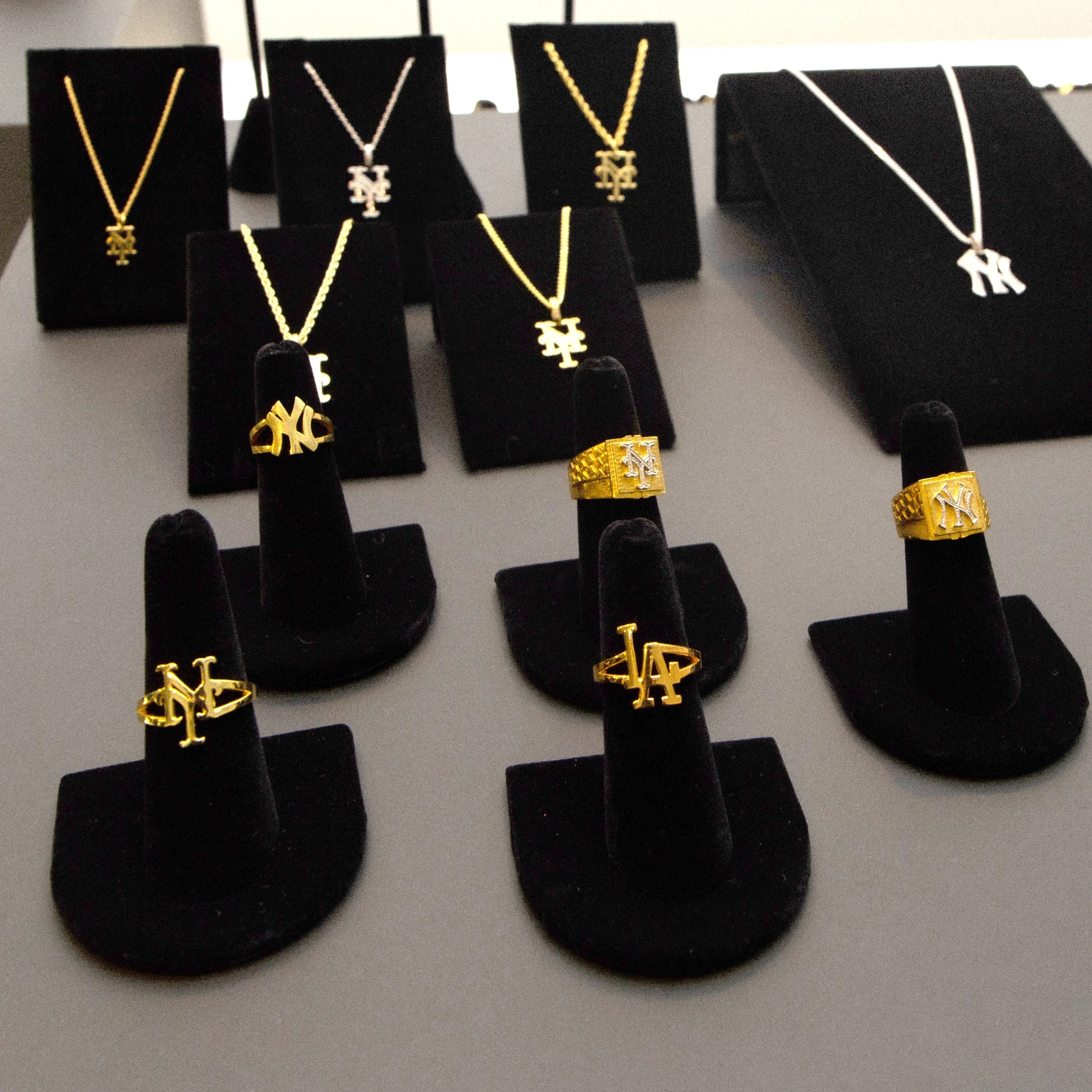 M Jewelers Opens Its First New York Flagship Store Outside The Diamond District