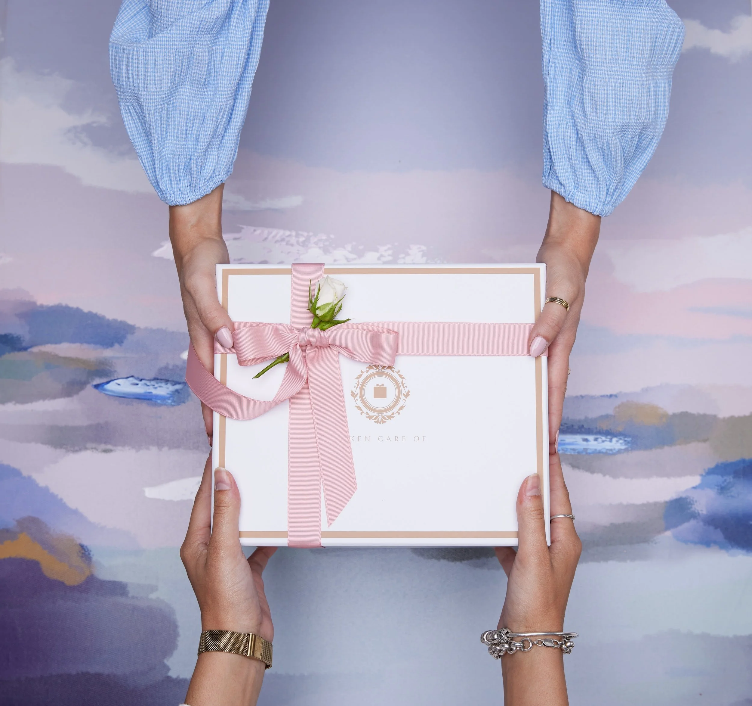 Ten Amazing Gift Ideas To Thrill Your Guests With