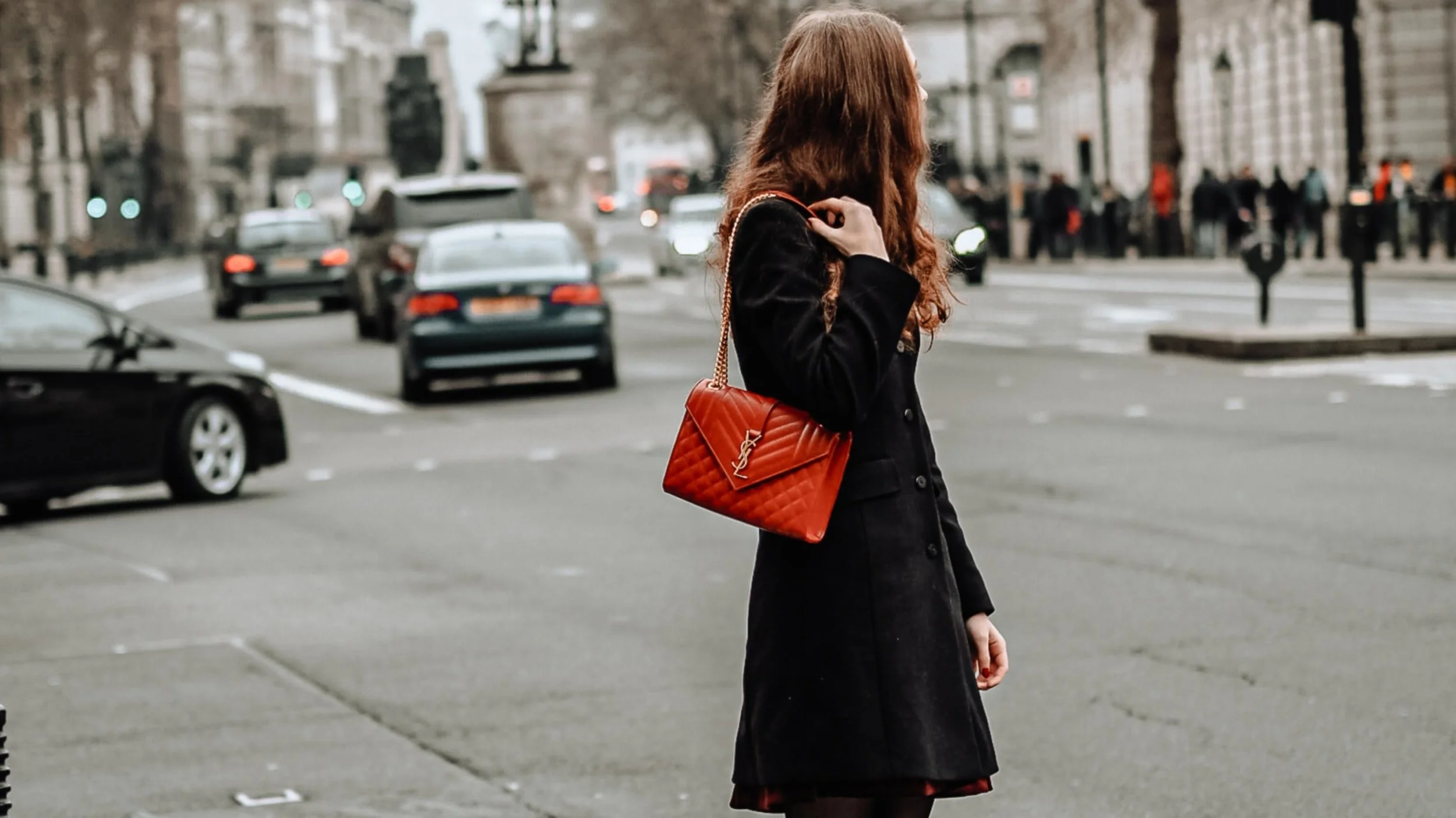 Luxury Handbag Scammers: Tips to Avoid Bagging a Fake