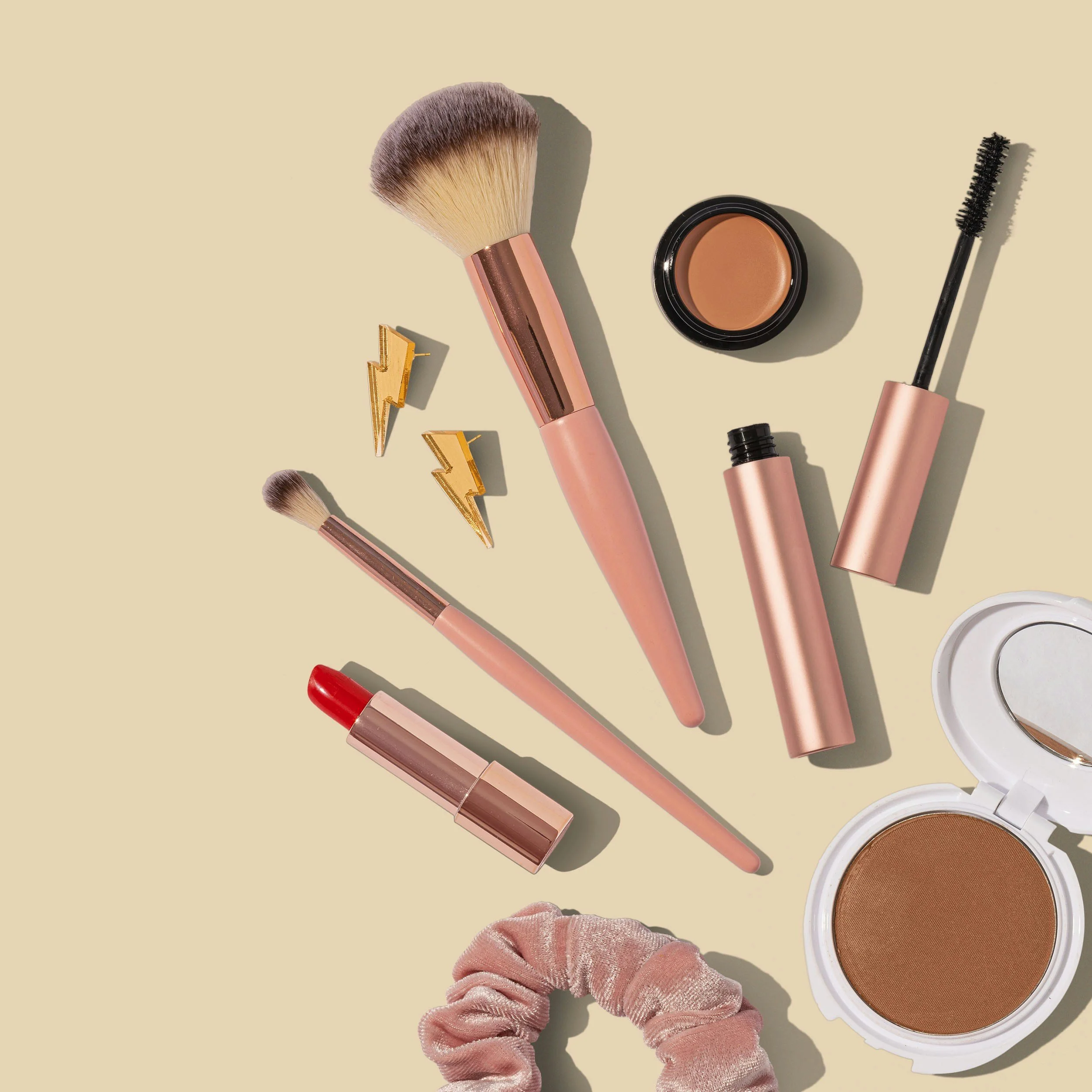 Top Trends in Wholesale Makeup for 2024