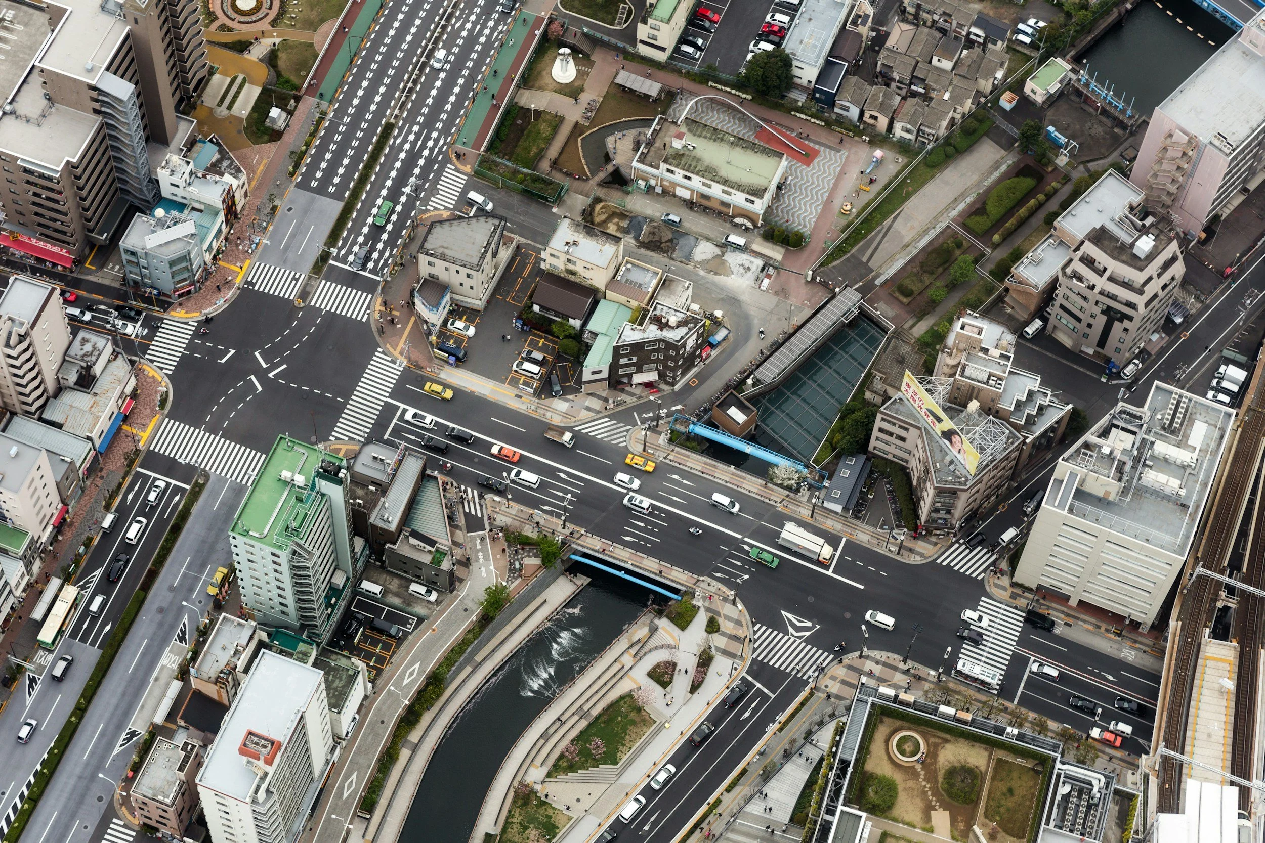 Legal Lifesavers: 4 Helpful Tips for Tackling Traffic Violations