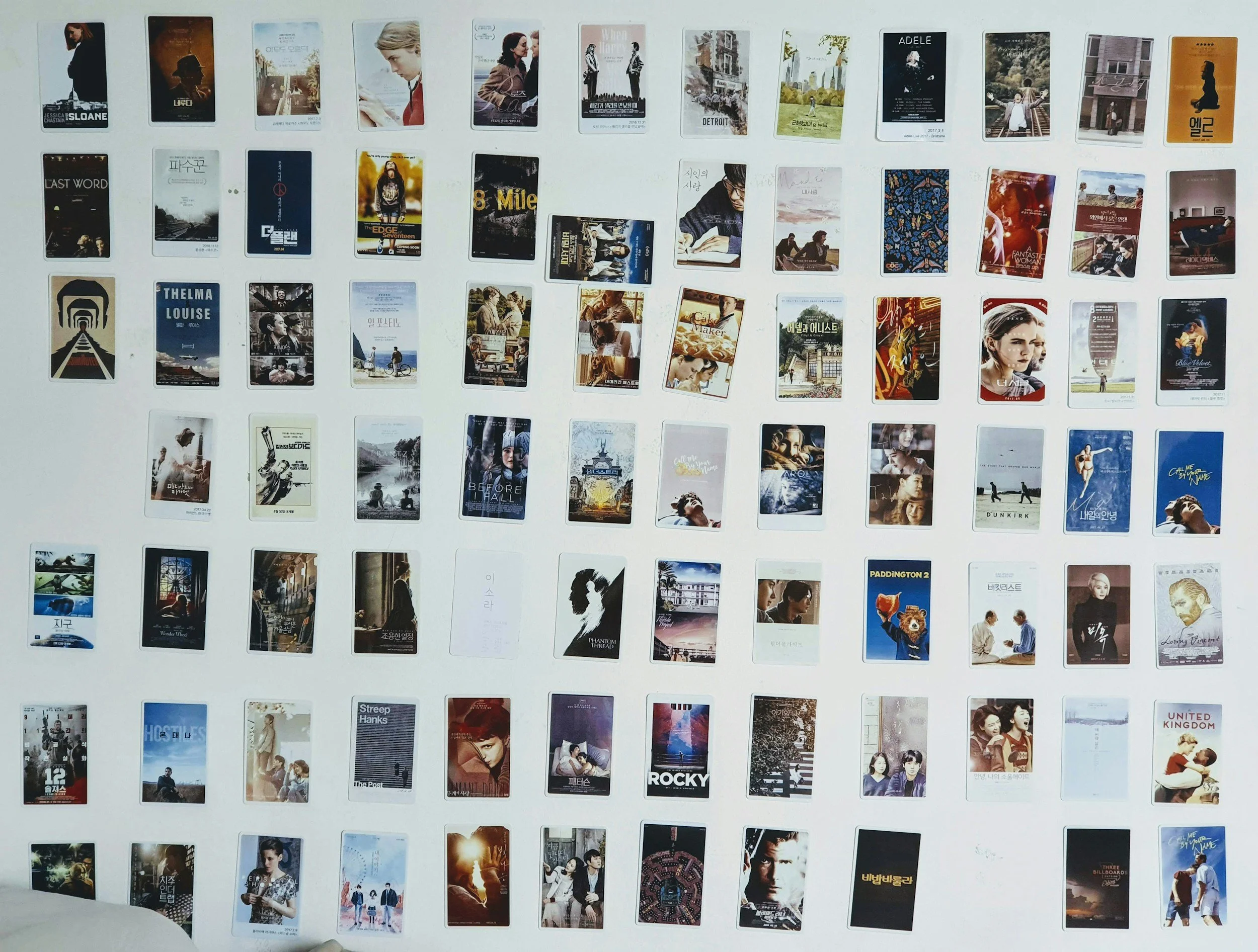 What Are The Top Design Tips For Incorporating Posters Into Small Room Spaces?
