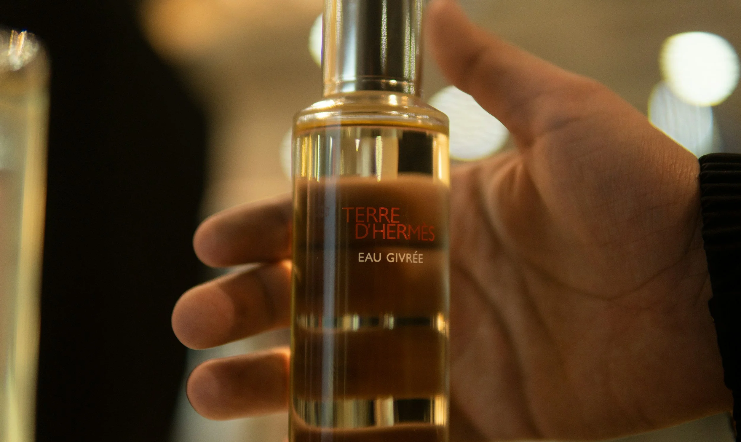 The Convenience and Appeal of Shopping Online for Branded Perfumes