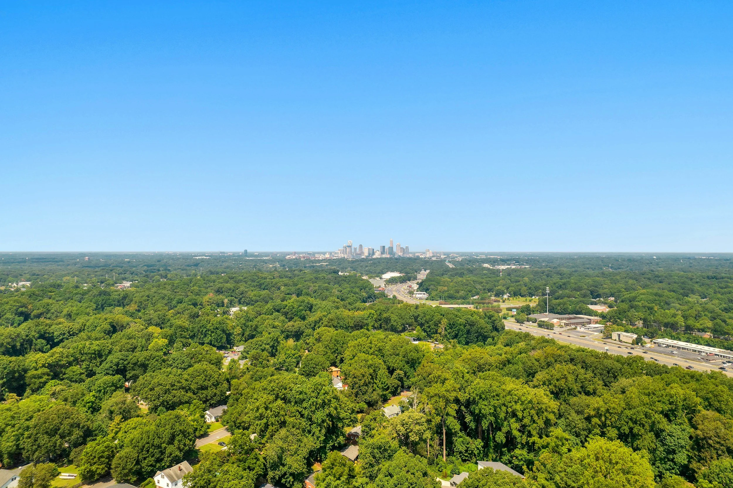 How Private Tours Enhance Your Visit to Charlotte