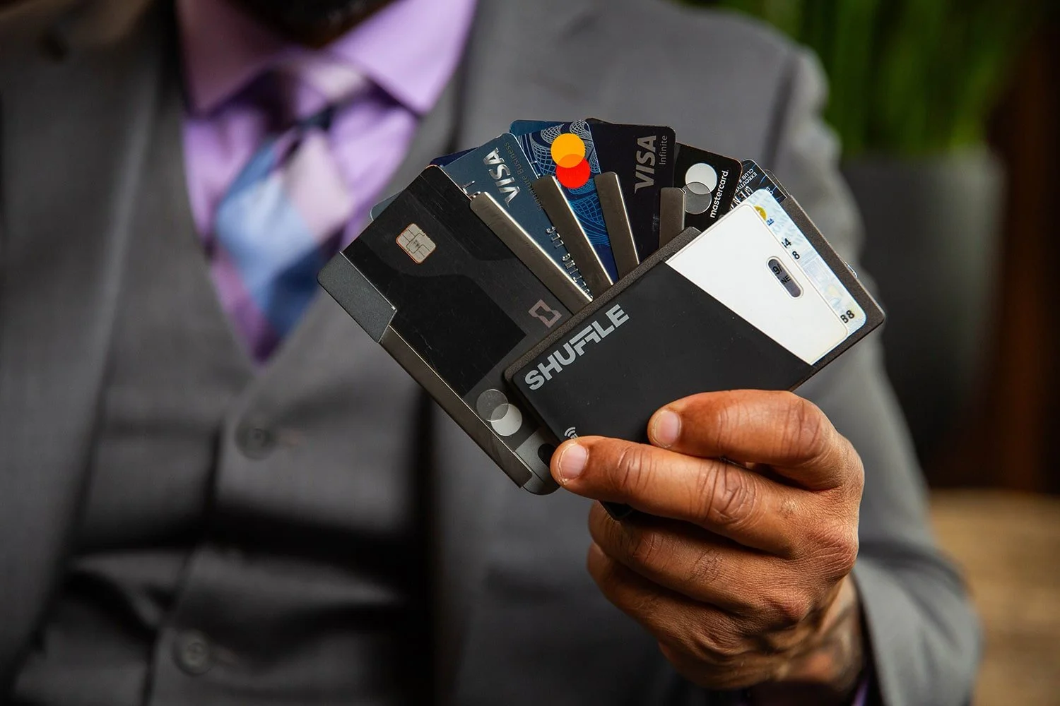 Transitioning to a Metal Wallet: What to Expect and How to Adapt