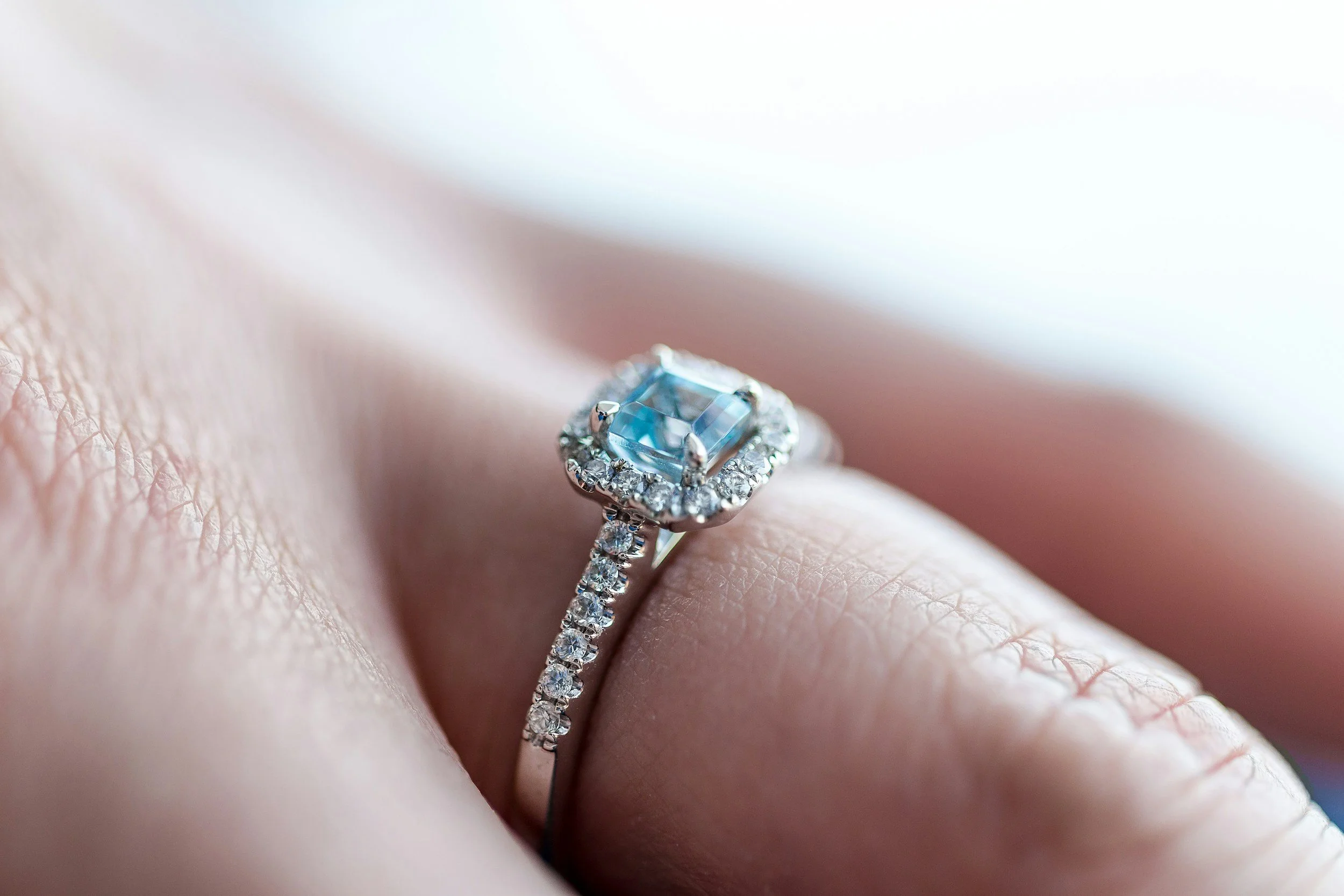 Engagement Ring Style Guide – How To Choose The Perfect Engagement Ring