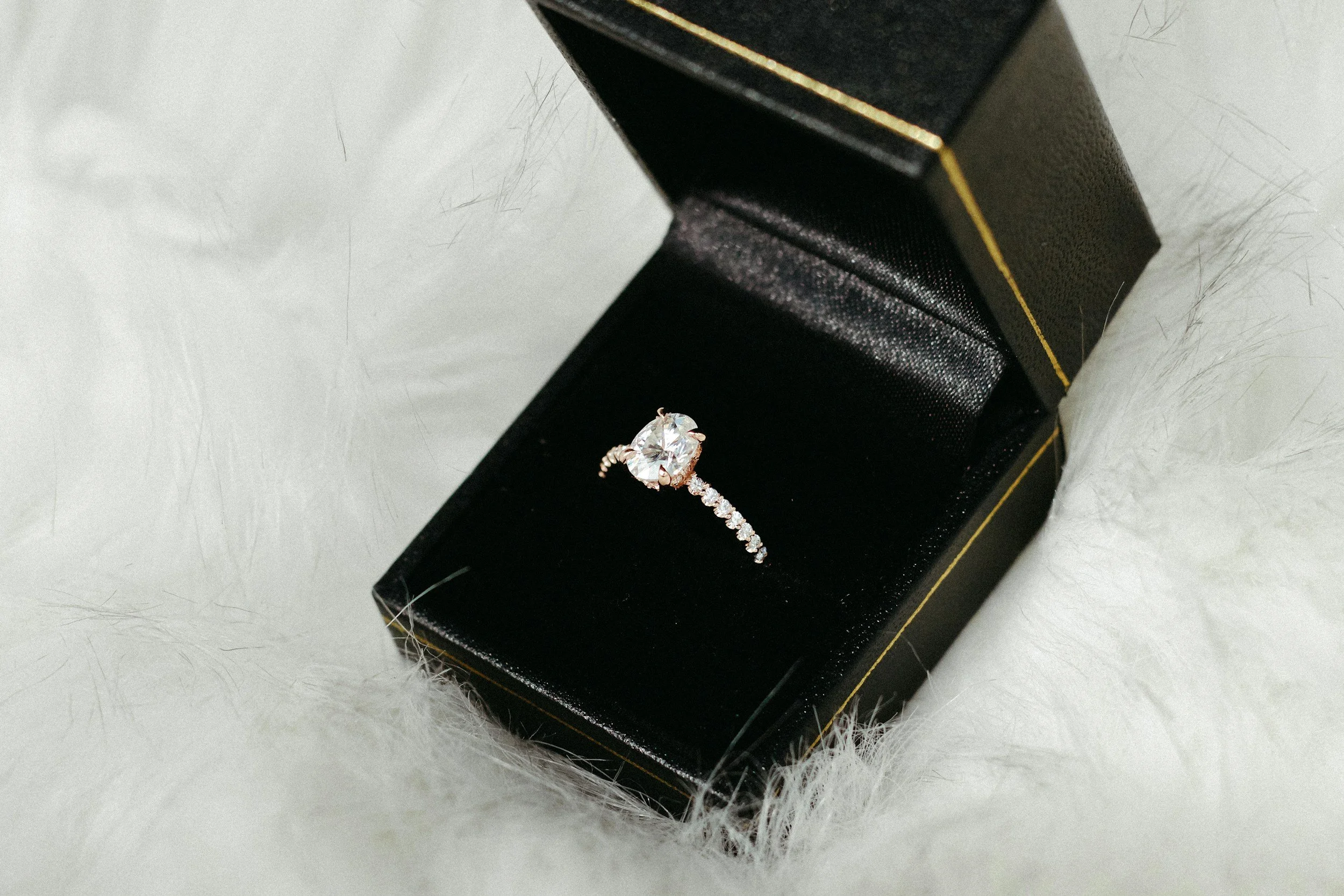 The Timeless Appeal of Oval Moissanite Engagement Rings: A Modern Choice for Brides