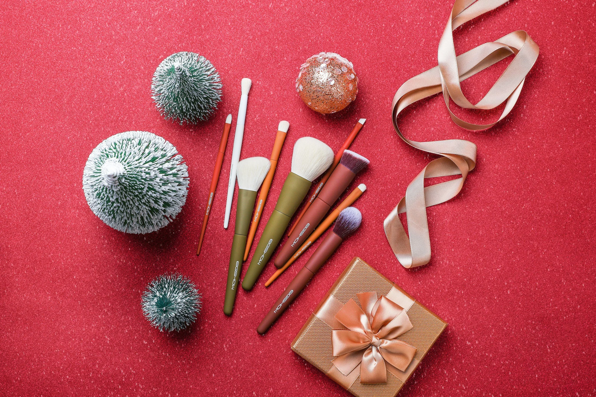 How to Choose the Perfect Christmas Makeup Gift  for Her