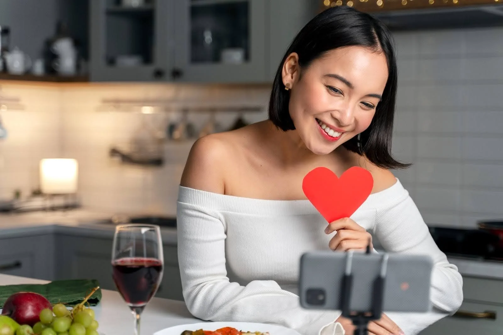 Top 8 Asian Cam Sites for Live Chats &amp; Private Shows
