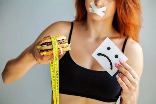 The Ultimate Guide to Losing Weight Without Starvation or Strict Diets