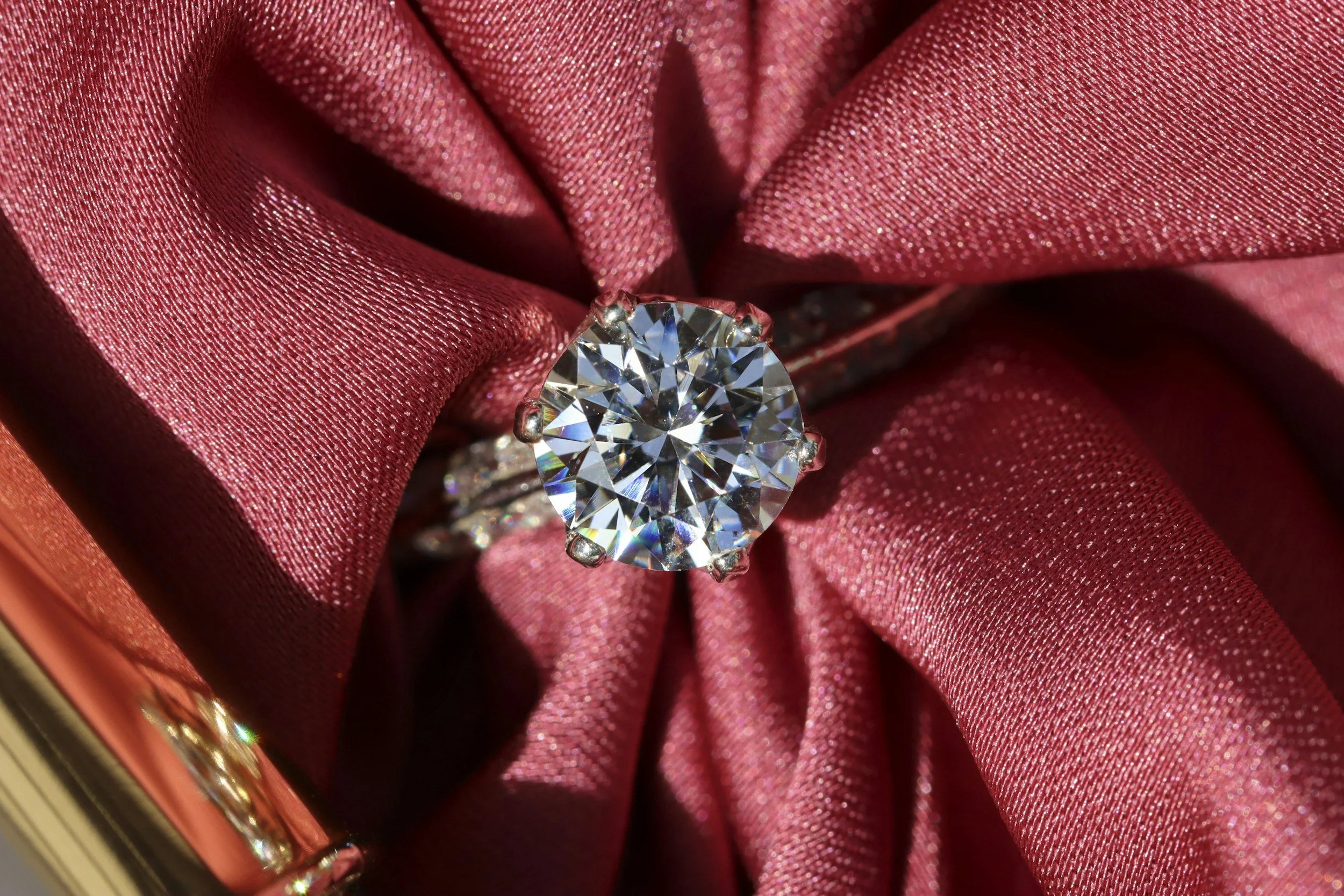Rare Carat's 9 Carat Lab Diamond – Big, Bold, Brilliant