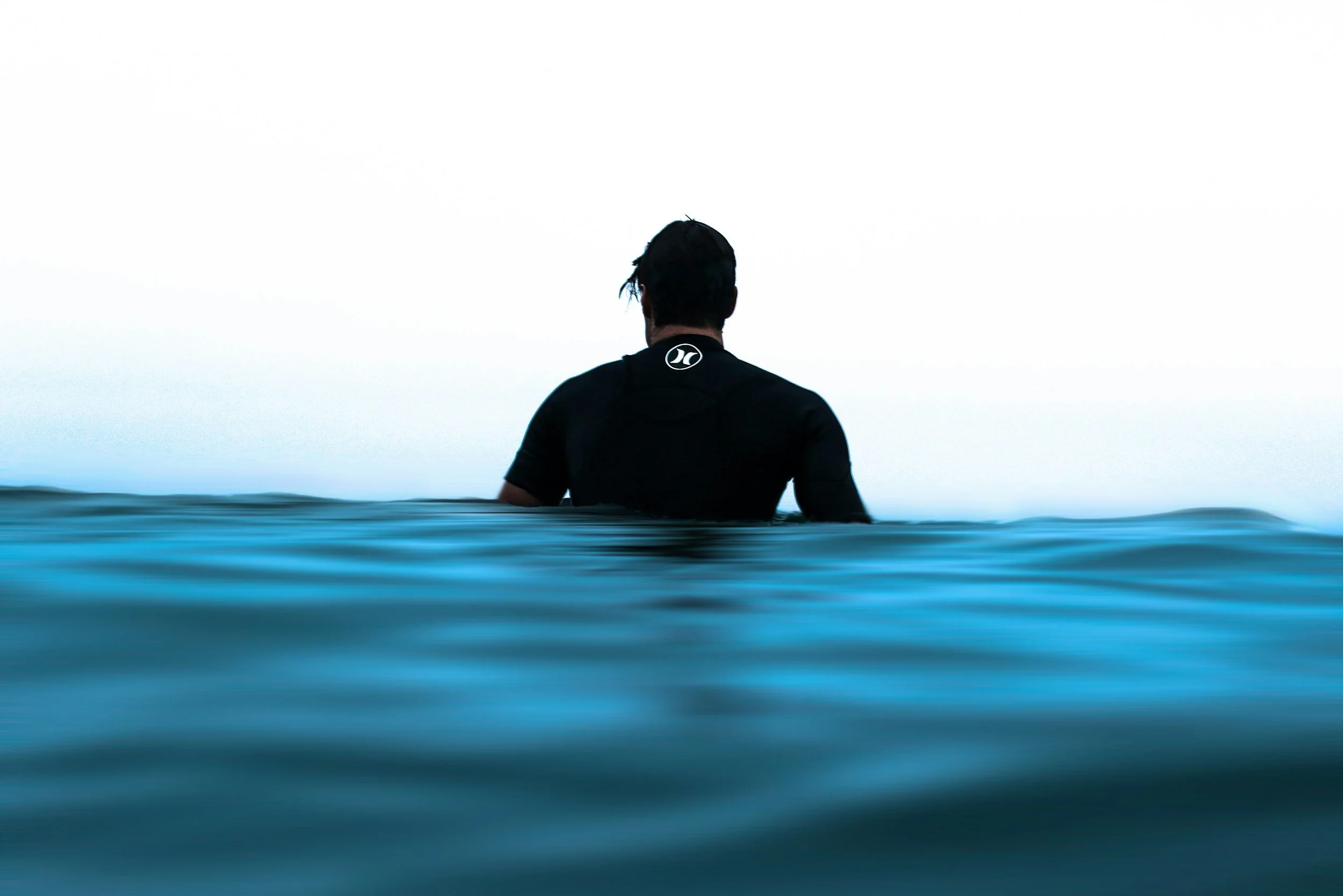 How to Choose the Perfect Men's Wetsuit