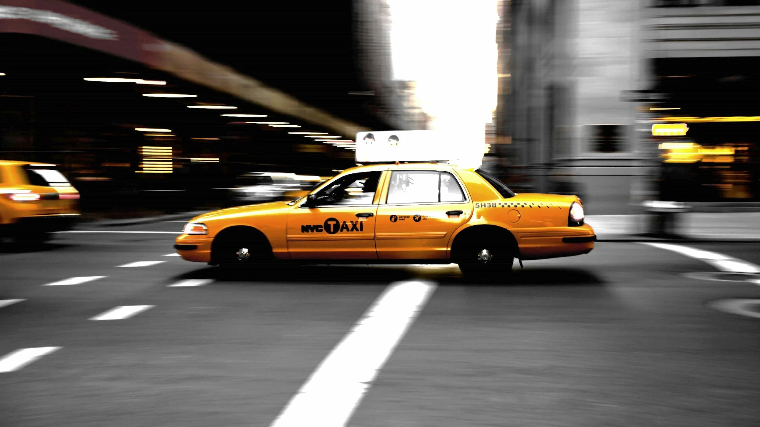 How Local Taxi Drivers Can Be Your Best Tour Guides