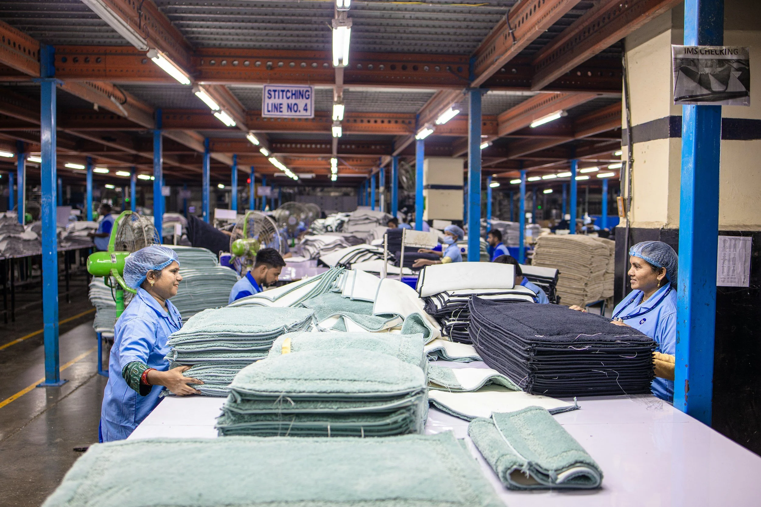 Your Complete Manual of Global Fashion Sourcing: The Essential Guide to Garment Suppliers in China