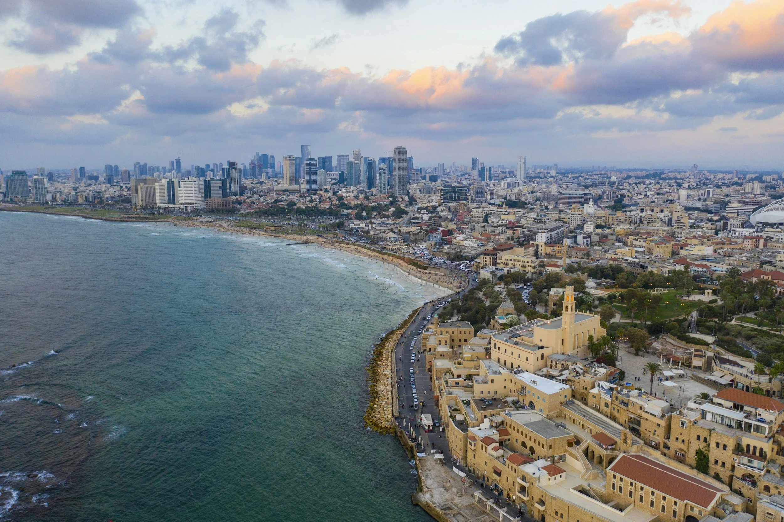 “My Unforgettable Days in Tel Aviv and Jaffa” with @anastasiiaamorim 