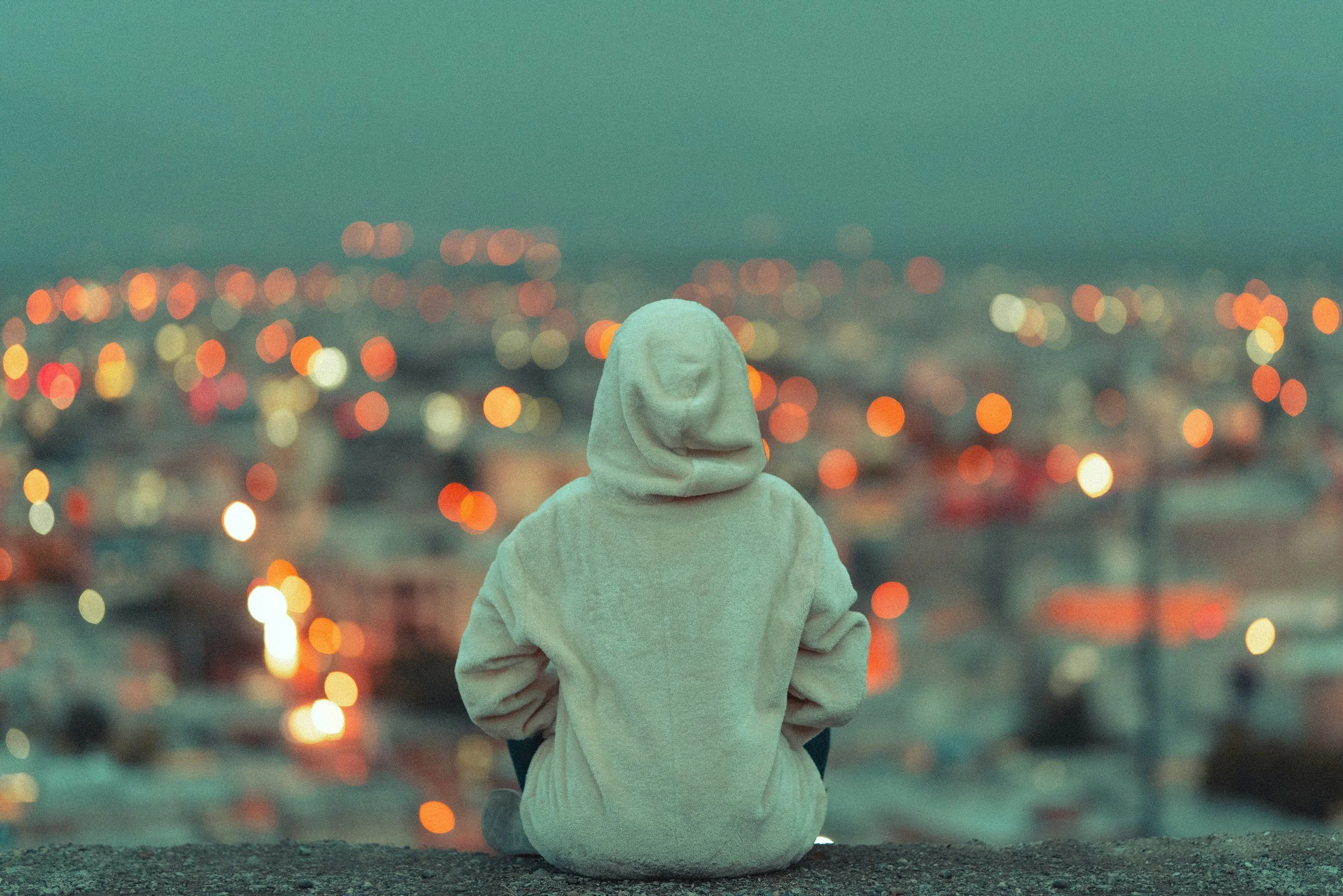 Why a Cozy Hoodie Is the Ultimate Everyday Essential for Comfort Lovers