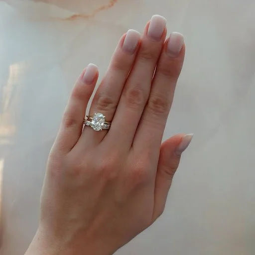 How to Buy an Engagement Ring Online Without Second Thoughts