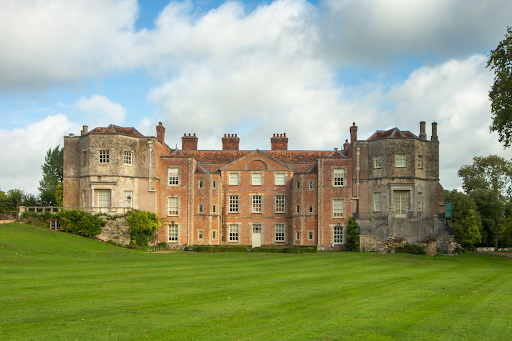 Top Considerations for Destination Wedding Venue Selection