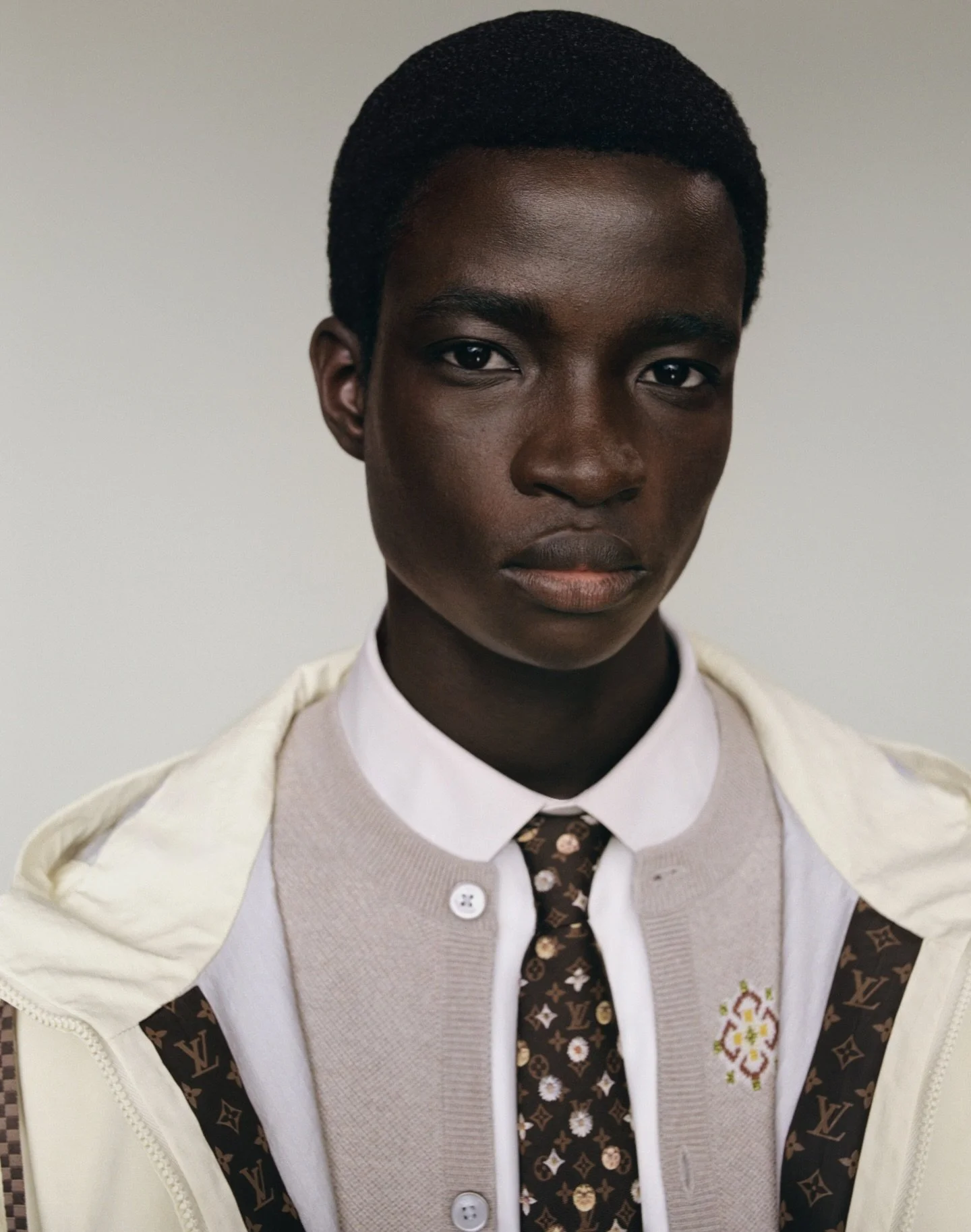 Pharrell  Williams reframes the modern spring wardrobe for @louisvuitton Spring 2026&hellip; 

Where tailoring meets sport, heritage blooms into innovation, and every detail, from Damier Picnic to the watering can bag, all feels cultivated with inten