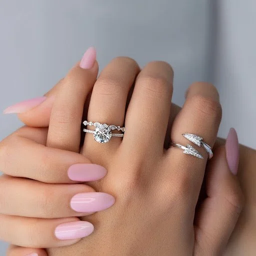 2-Carat Diamonds: The Sweet Spot for Modern Engagement Rings