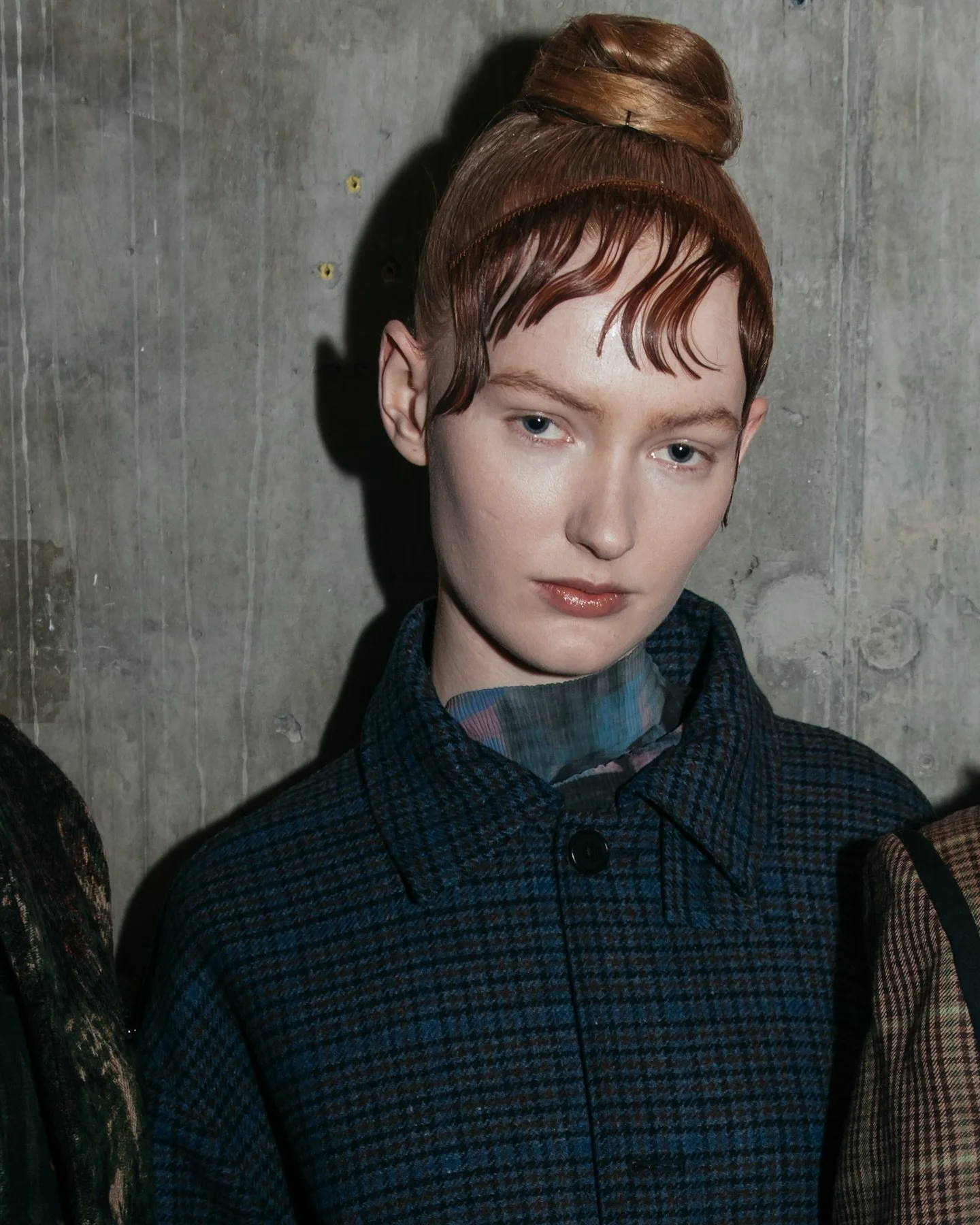 Backstage at @henrikvibskov Autumn/Winter 2026&hellip; @cphfw | @reveriepage | 

A fire-bellied toad sparked it all. What followed: frogs that carry each other, surreal ladders, rucksacks, and a runway about redistribution&mdash;of weight, of respons