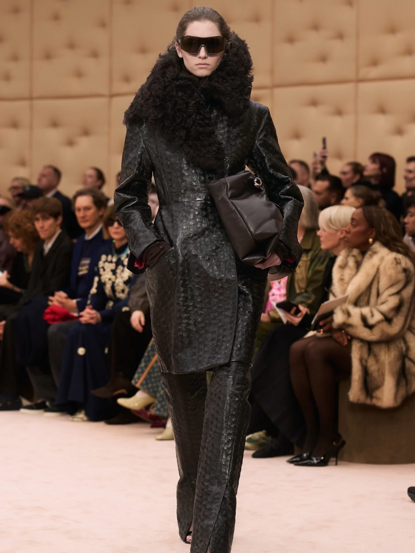 Under @rocco.iannone &rsquo;s direction, @ferraristyle Officina FW26 refines the body into architecture&hellip; @ferrari | @reveriepage | 

Second-skin silhouettes, nude tonalities, sculpted leather, and liquid draping that blur the line between expo