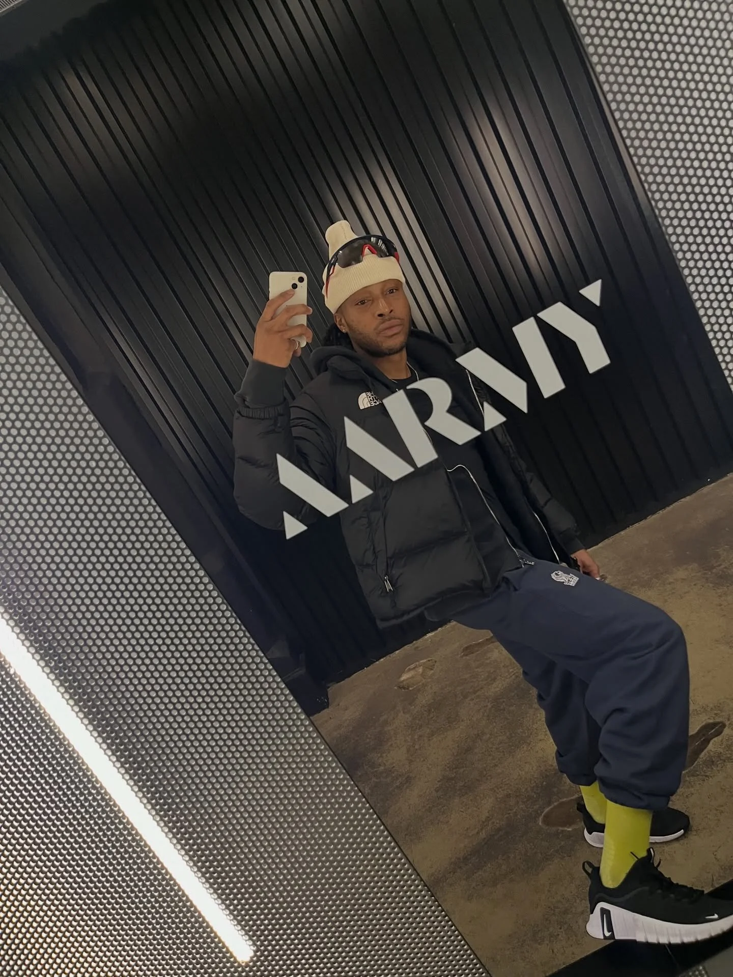 You know why I&rsquo;m here. Finna get drafted&hellip; 🫡🪖🎖️@iamthebatman___ @aarmy @nike #internationalwomensday | @reveriepage 

#fullbodyworkouts #aarmy #drafted #hangwithabadbitch