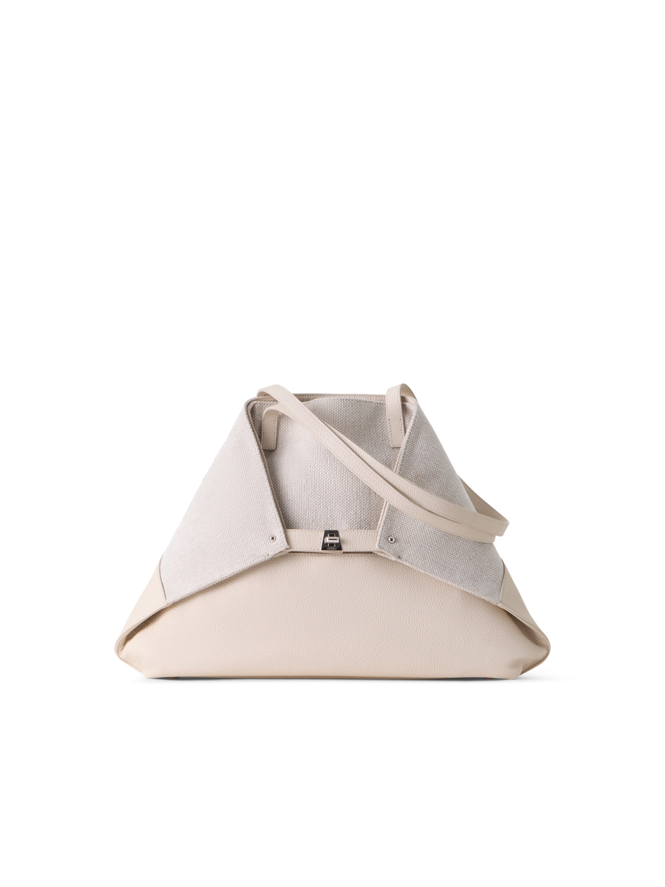 AC 09 1015 PA 95839 283_25-09-10_030100.jpg