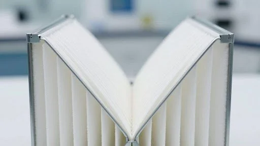 How V-Bank Filters Support Cleaner Air in High-Performance Facilities