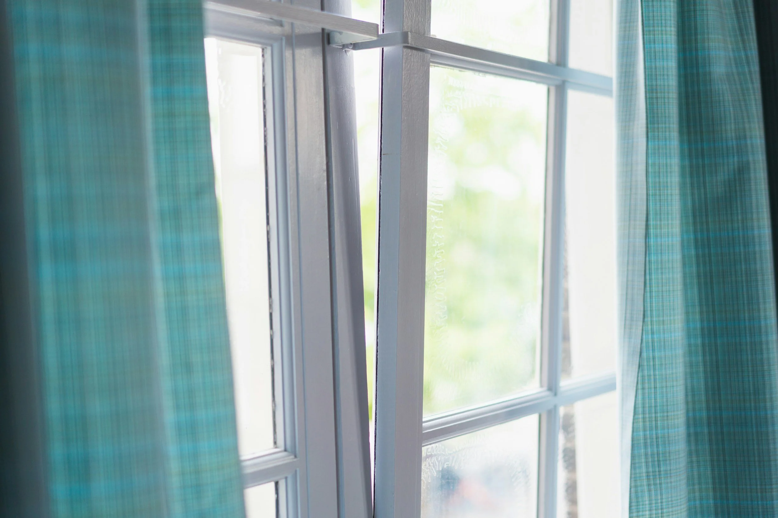 Benefits of Window Cleaning for Aesthetic Appeal and Property Maintenance