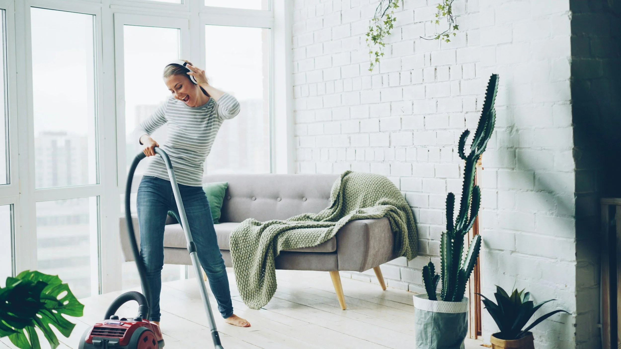 Deep Cleaning Made Simple: A Complete Guide to Transforming Your Home Into a Healthier, Fresher, and More Peaceful Space