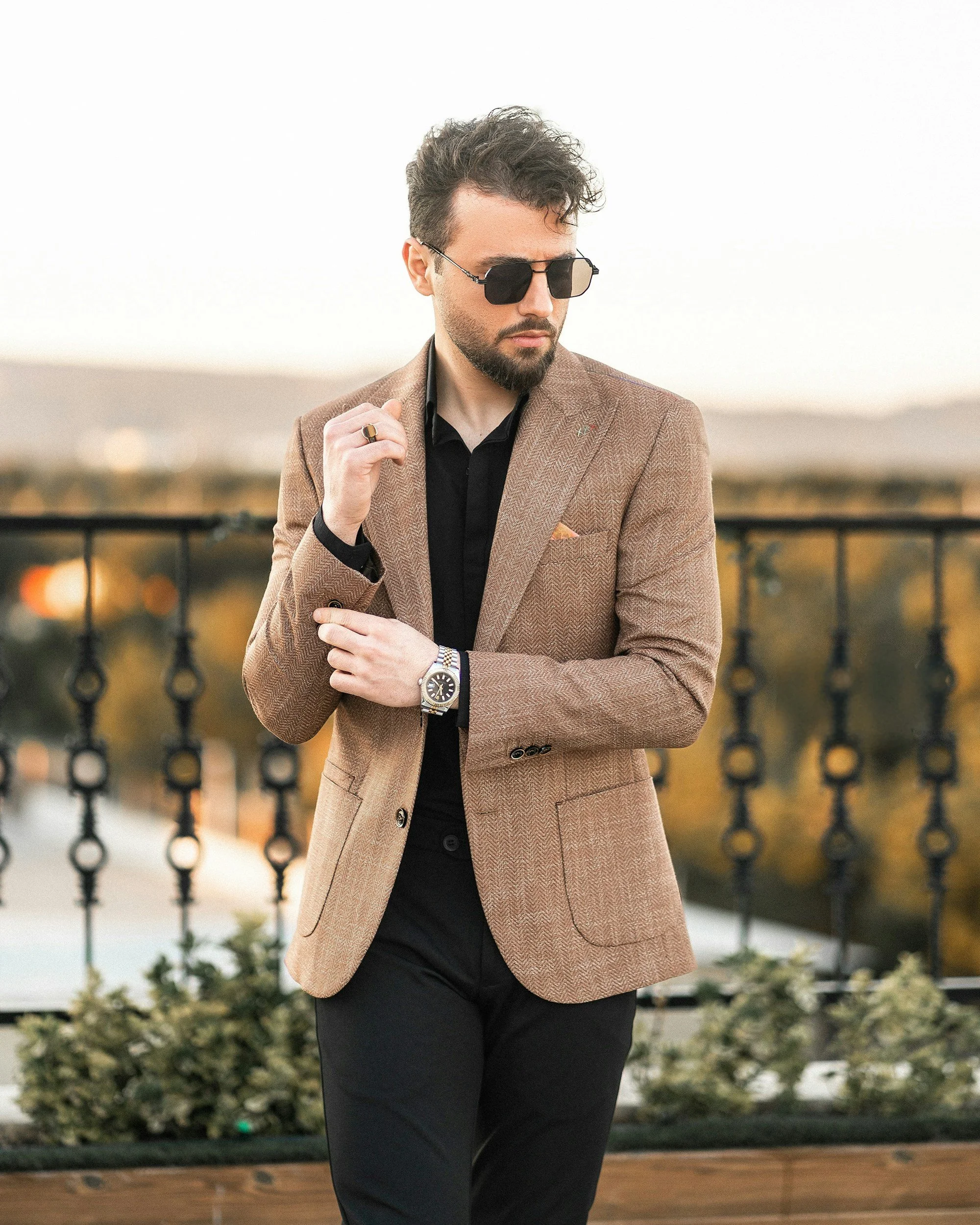 Global Light Luxury Men's Suit Brand Procurement Trend Shift: Half-Canvas Suit Factories Win Global Trust by Strength