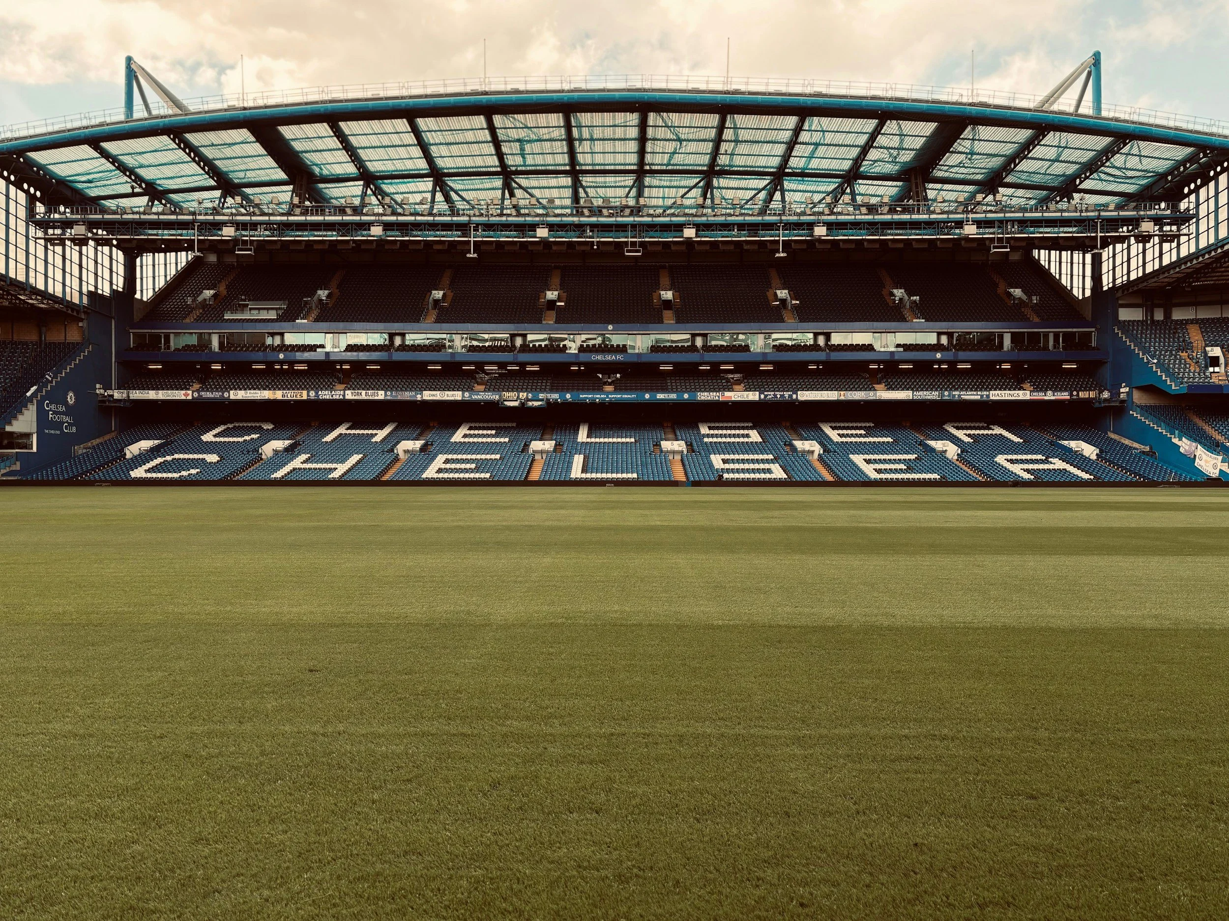 The Matthew Harding Stand Experience_ Atmosphere, Views, and Matchday Tickets