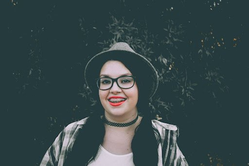 Brace Face: The Y2K Revival Redefining Personal Style in 2026
