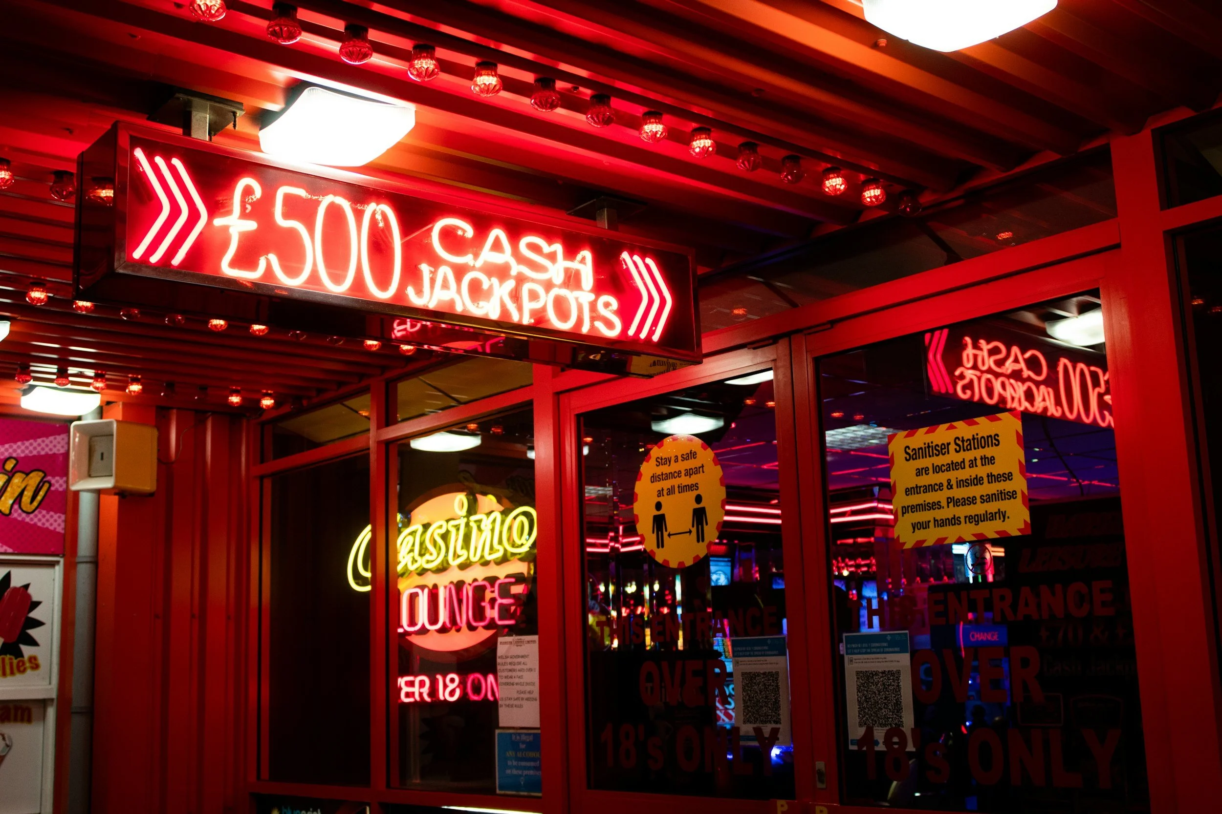 The Lasting Influence of Neon, Chrome, and Animated Lights on Contemporary Entertainment
