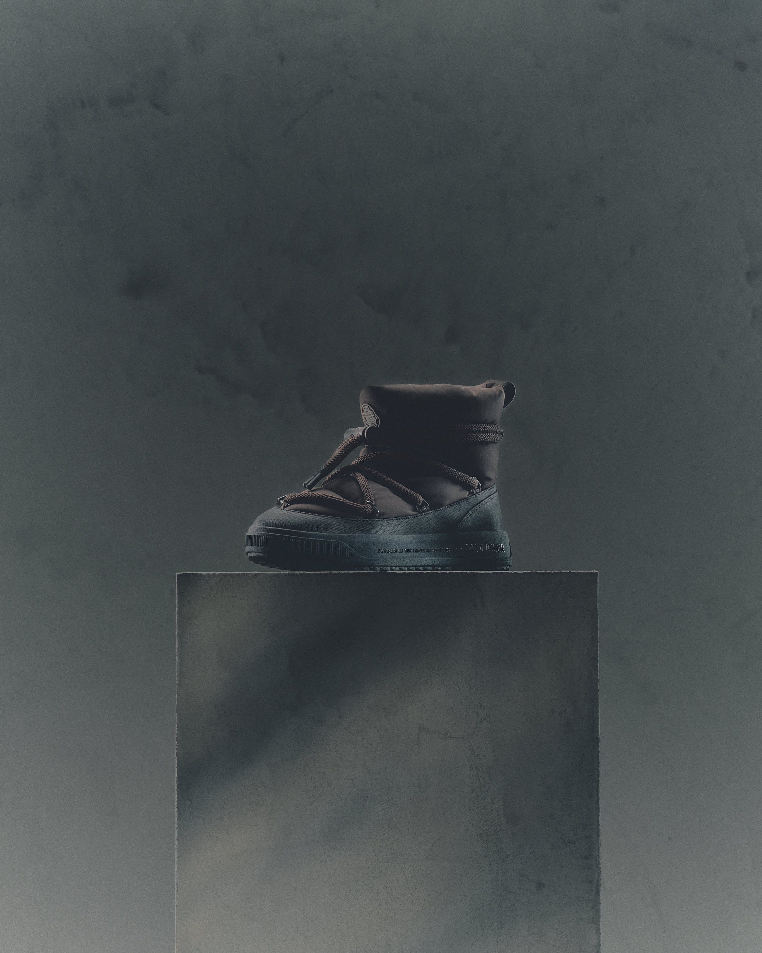MONCLER ALTIVE MID_00000004.jpg