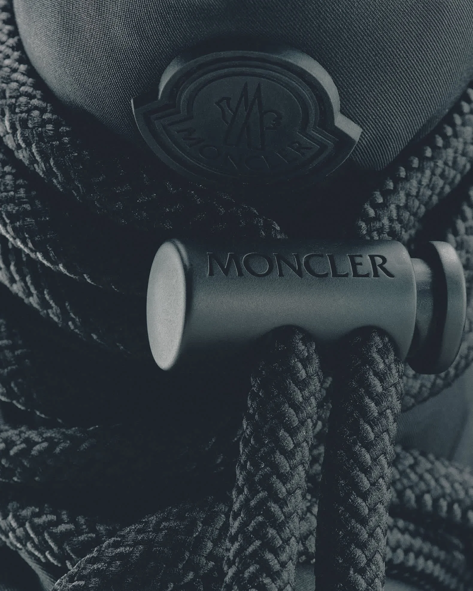 MONCLER ALTIVE MID_00000007.jpg
