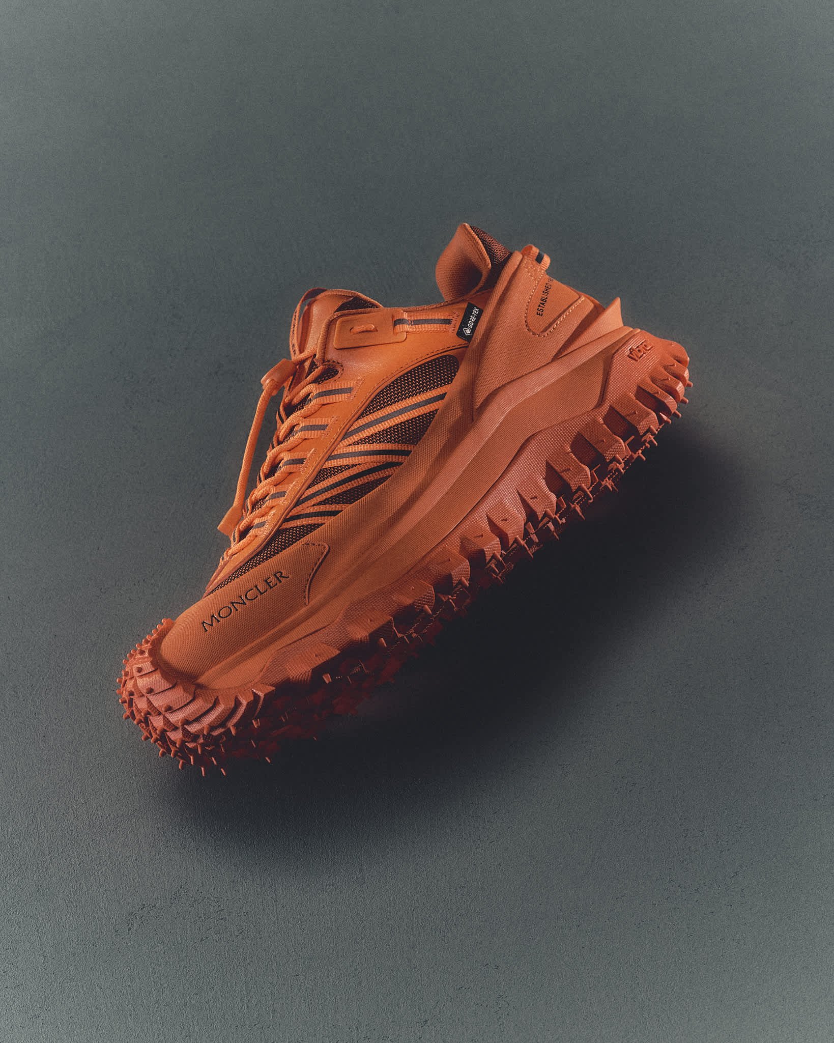 MONCLER TRAILGRIP GTX_000001.jpg