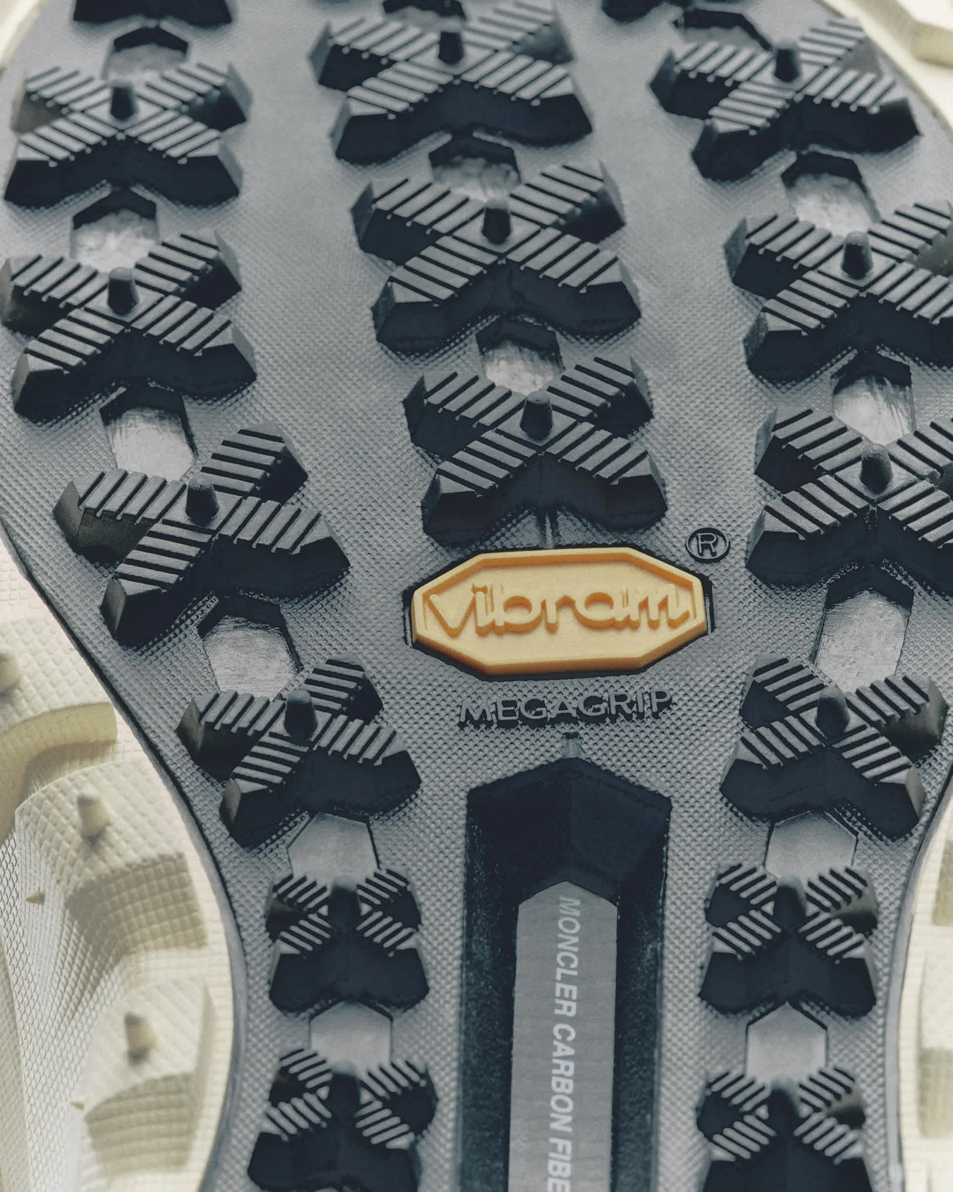 MONCLER TRAILGRIP GTX_000006.jpg