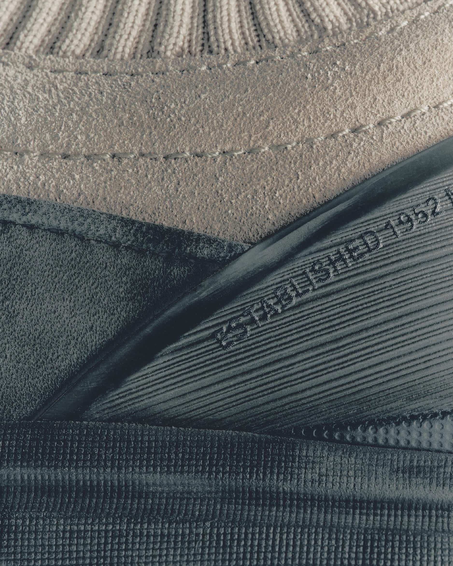 MONCLER TRAILGRIP LITE3_00000003.jpg