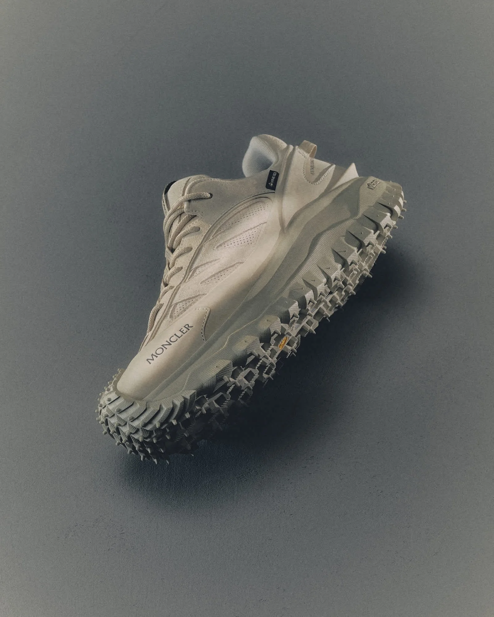MONCLER TRAILGRIP APEX CRAFT_00000001.jpg