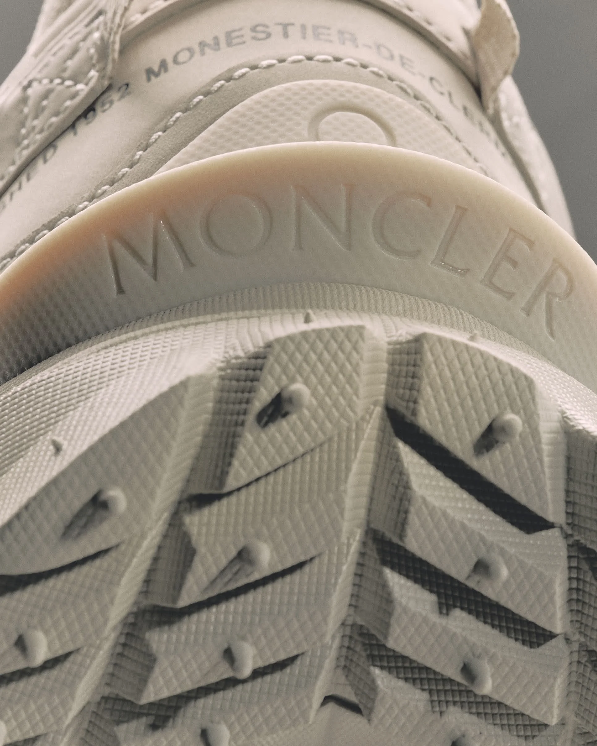 MONCLER TRAILGRIP APEX CRAFT_00000013.jpg