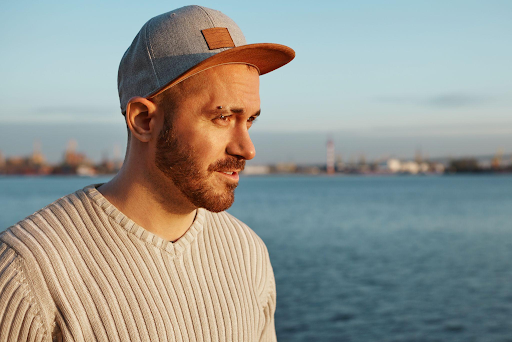 How to Choose the Right Dandy Hat for Your Face Shape and Personal Style