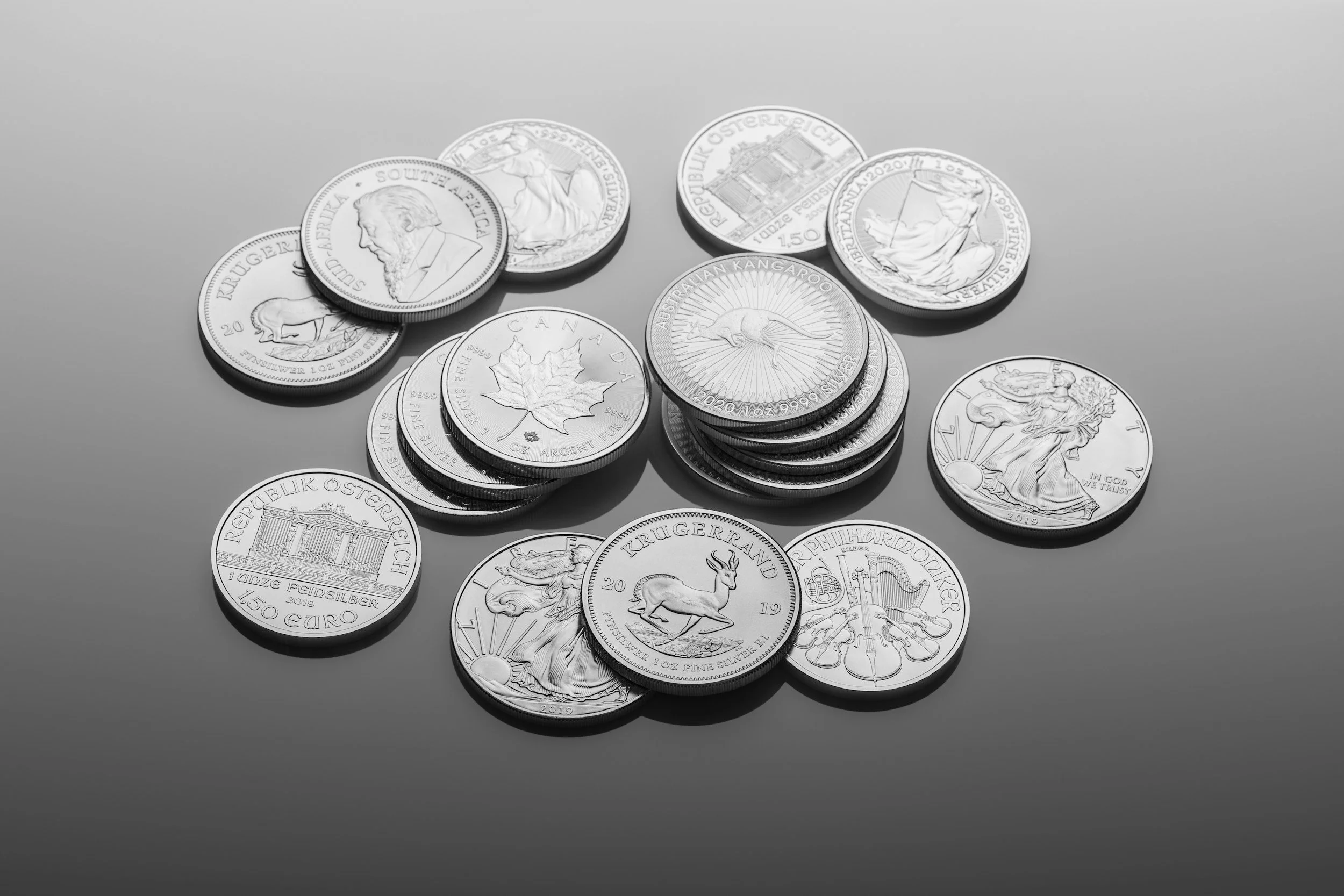 Silver Coins vs Silver Bars: Which Should Investors Choose?