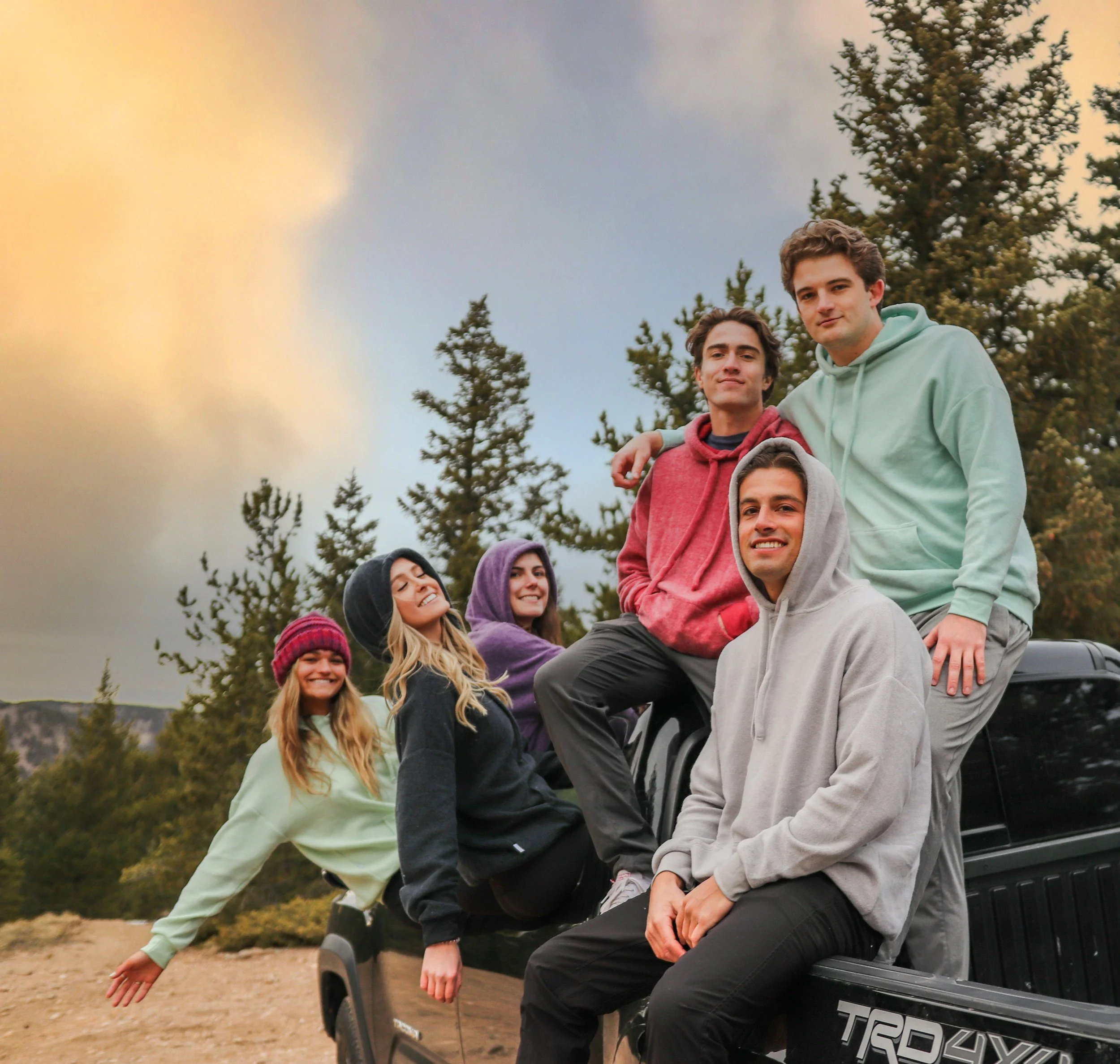 Premium American Hoodies 2026 – Stylish Choices for Men and Women