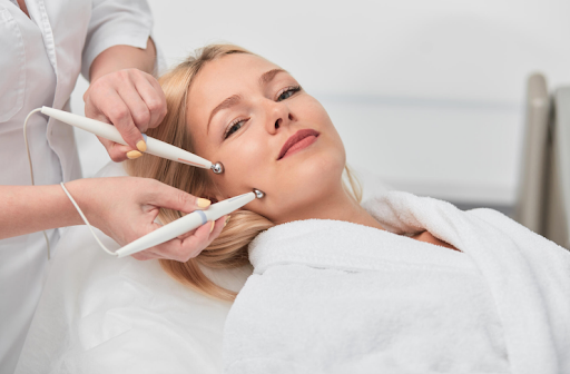 A Comprehensive Guide to Facial Aesthetics and Trends